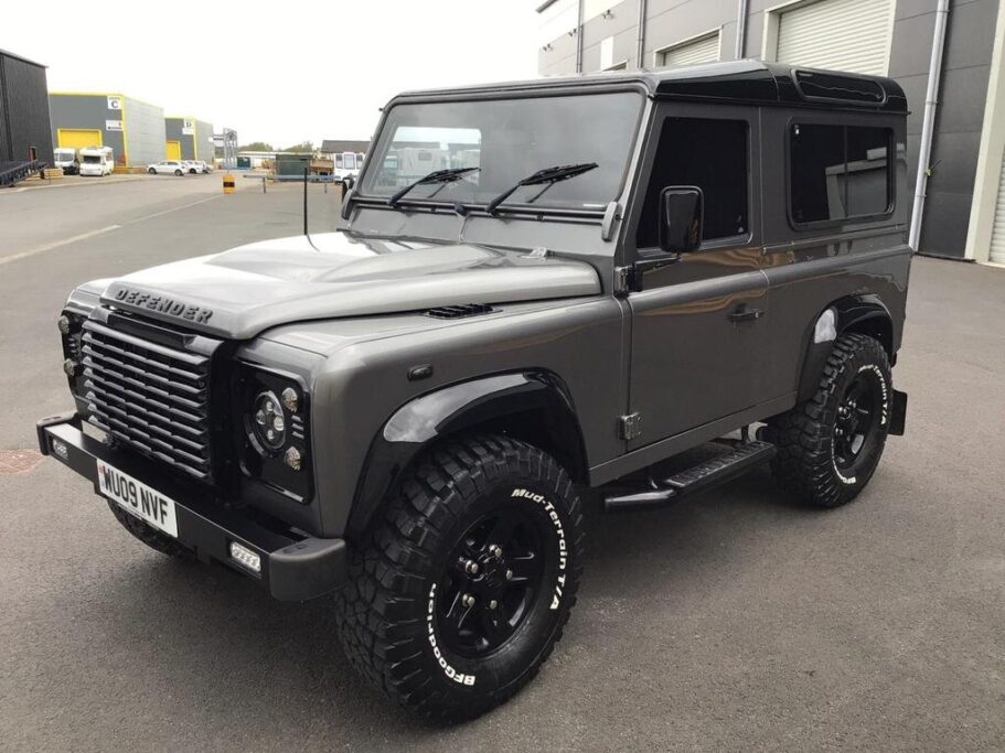 Land Rover Defender 90